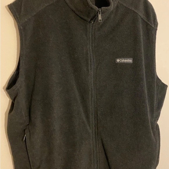 Columbia Charcoal Gray Fleece Vest Size XXL Full Zip Up & Zip Pockets - Picture 1 of 4